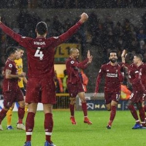  萨拉赫传射建功利物浦登顶积分榜  