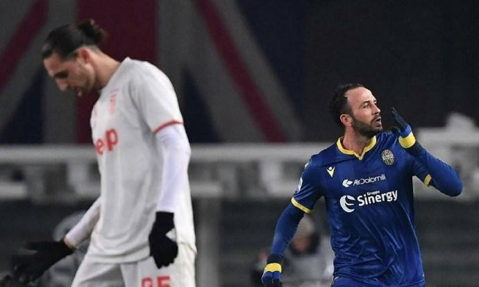  国际米兰绝杀尤文，登顶意甲积分榜  